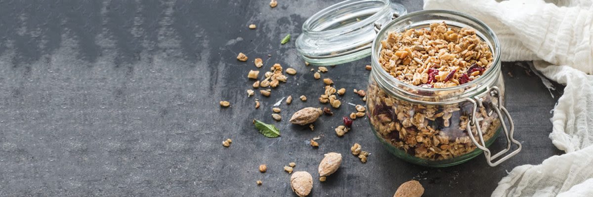 Honig-Mandel-Granola-power-Frühstück