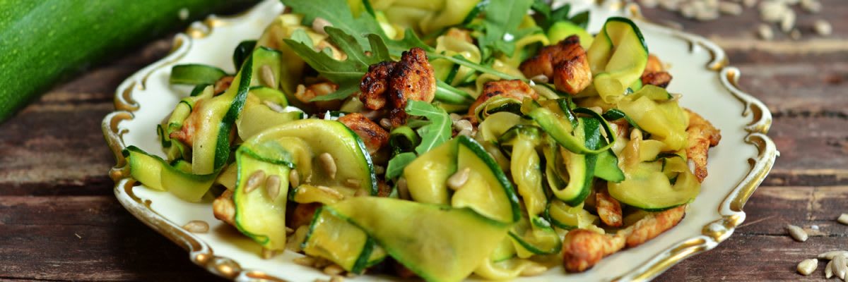 kalorienarmer Zucchinisalat