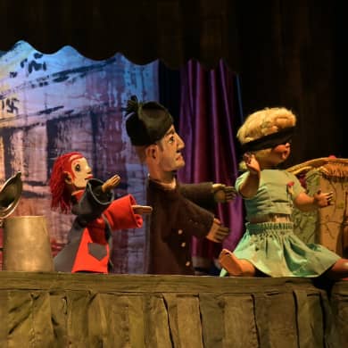 KEVENHÜLLER - DRAMMA PER BURATTINI, SERVI DI SCENA E UNA BAMBOLA