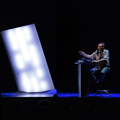 IO, STEVE JOBS