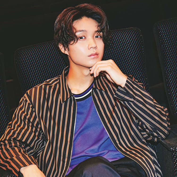 後ろからハグして甘えたい 磯村勇斗の恋愛観を徹底取材 Vivi