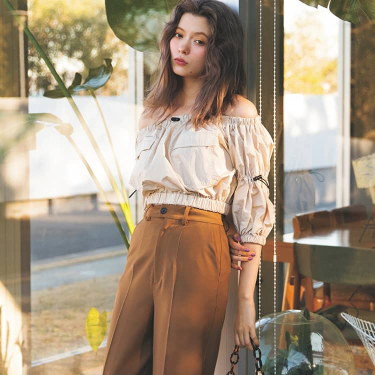 そろそろ春ボトムに切り替えて 透けロンスカ ニットパンツ センタープレスでいつもコーデを女っぽに Vivi