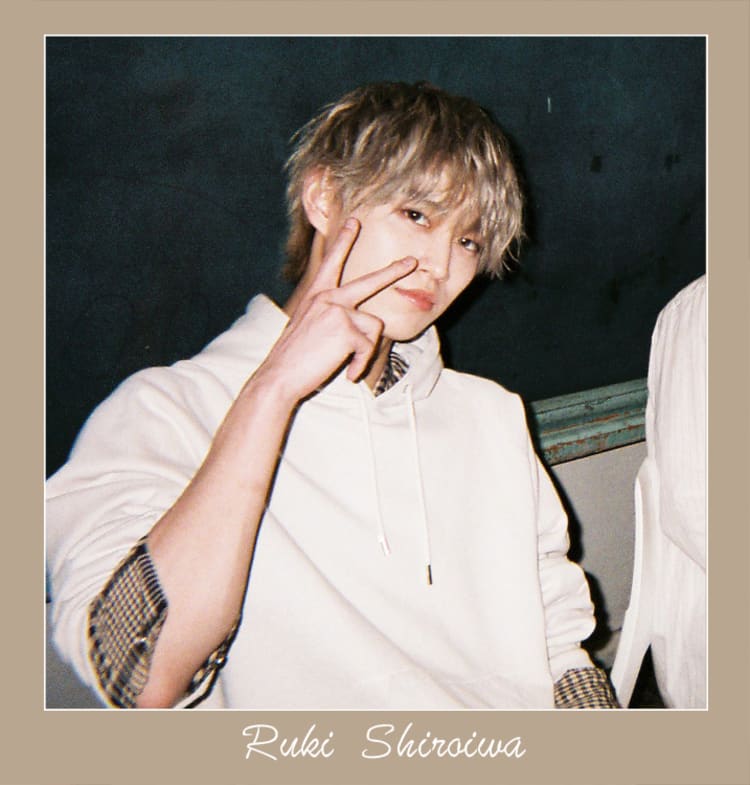 JO1白岩瑠姫チェキ