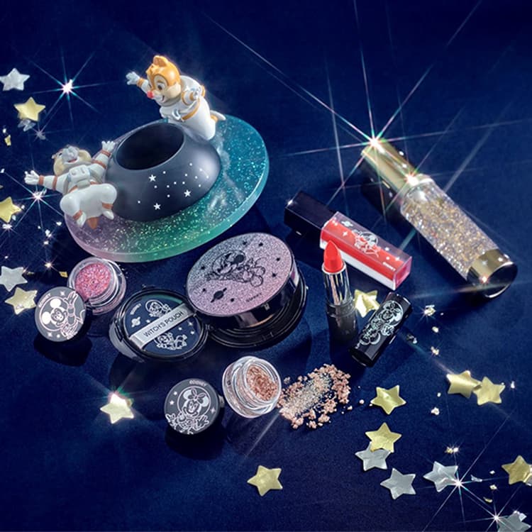 宇宙飛行士のミッキーミニーが可愛すぎ Witch S Pouchにキラキラコスメを入れちゃお Vivi
