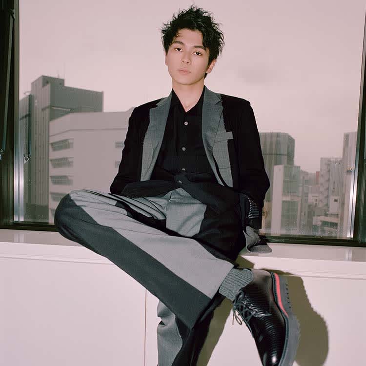 ネクストブレイクNo.1俳優！眞栄田郷敦がViVi6月号で意外な恋愛観を