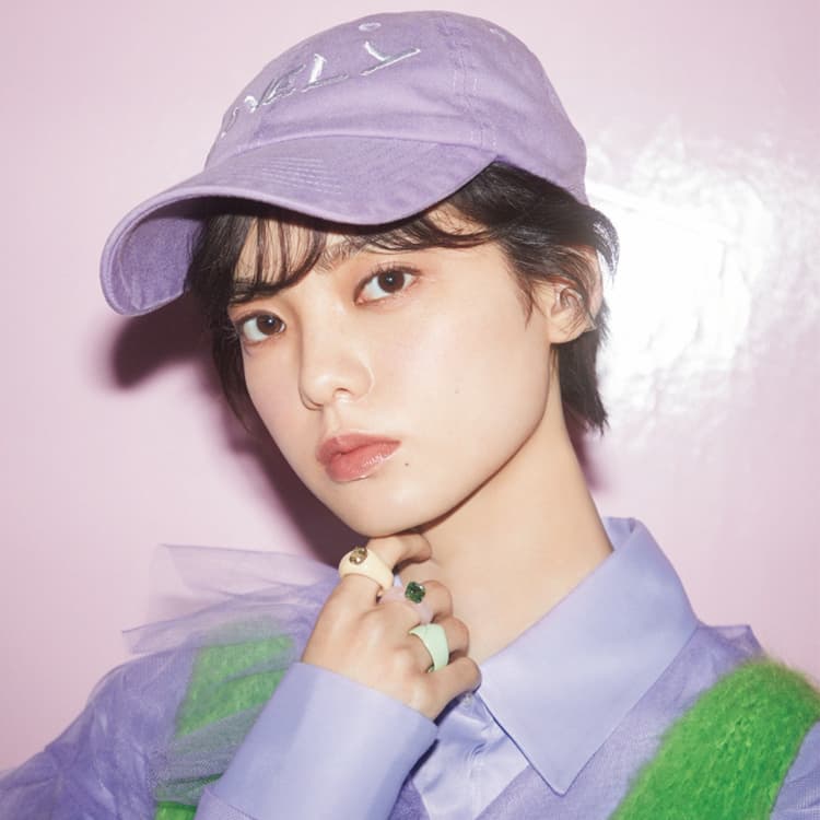 圧倒的な存在感に心惹かれる♡平手友梨奈に気になる質問してみた | ViVi