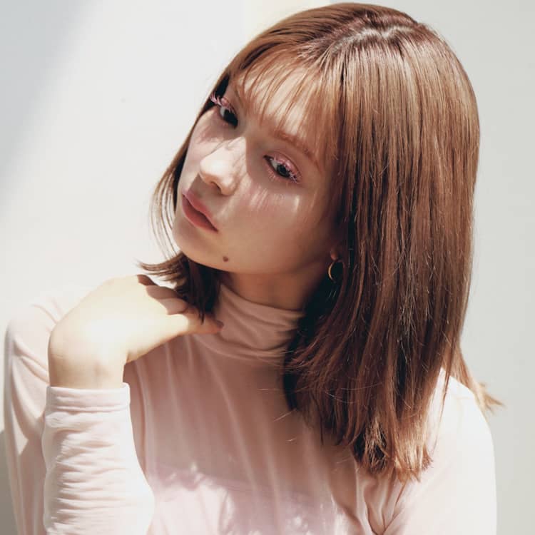 カラーやヘアアイロンで髪パサパサ おうちケアでダメージから復活させる方法は Vivi