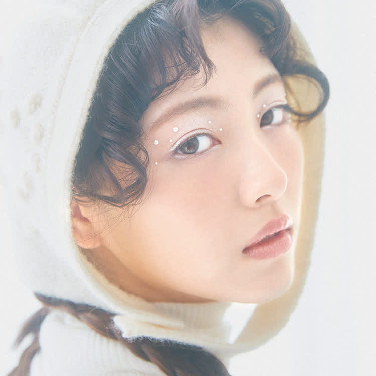 浜辺美波がずるいくらい可愛い 2 メイク でvivi12月号に降臨 Vivi 浜辺美波がずるいくらい可愛い 2 メイク でvivi12月号に降臨 Vivi