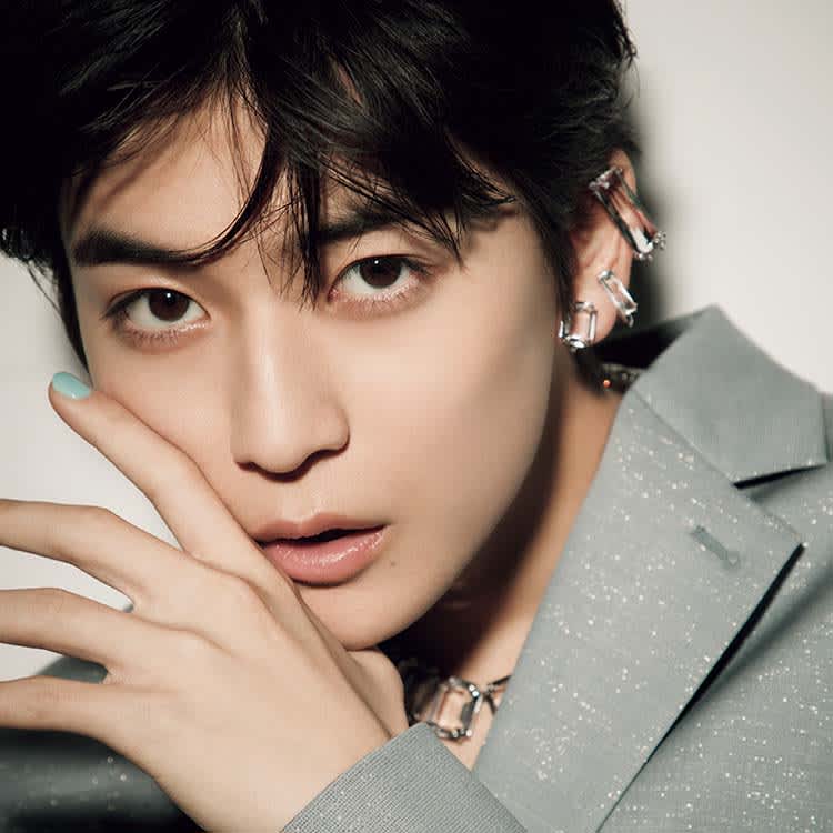 高橋文哉がitブランドを纏いファッションシュートに挑戦 カッコ良さが国宝級 Vivi