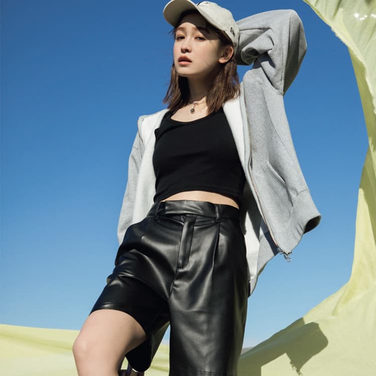 黒のシンプルタンクさえあれば夏まで乗り切れる 仕込んで盛る 女っぽヘルシー Style Vivi