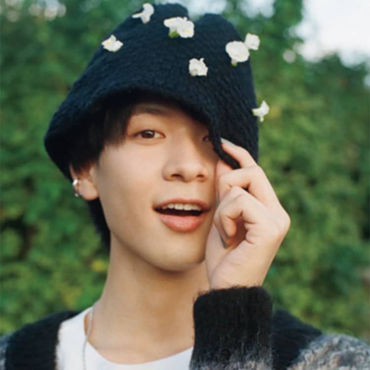 百瀬拓実 Tiktokフォロワー数360万人 モテモテ人生でも恋愛には興味なし Vivi