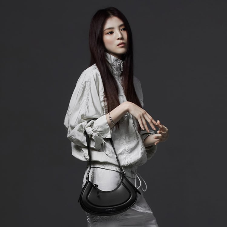 ハン・ソヒも「好き」になった！【CHARLES & KEITH】の新作バッグ | ViVi