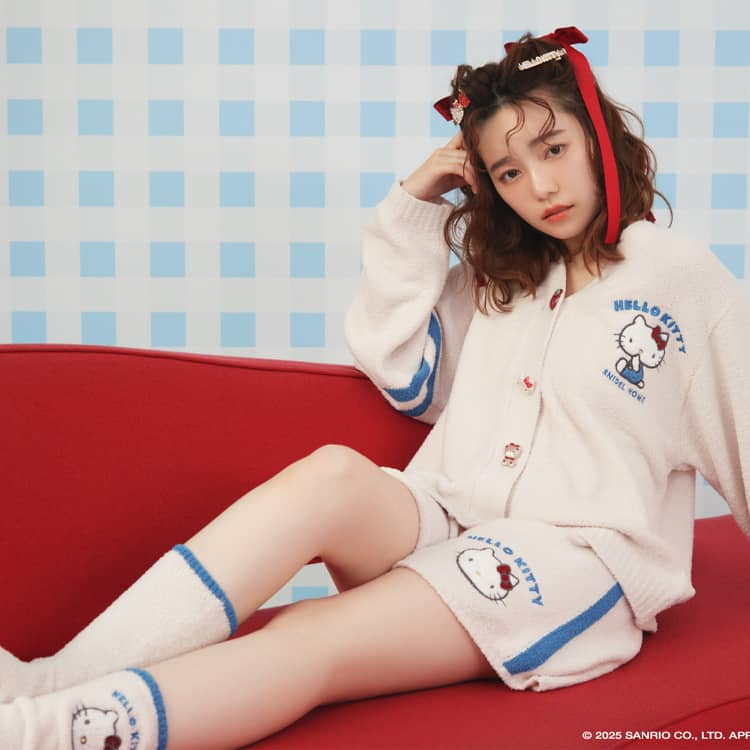 抱きしめたくなる可愛さ♡SNIDEL HOMEが「ハローキティ」と 抱きしめたくなる可愛さ♡SNIDEL HOMEが「ハローキティ」と