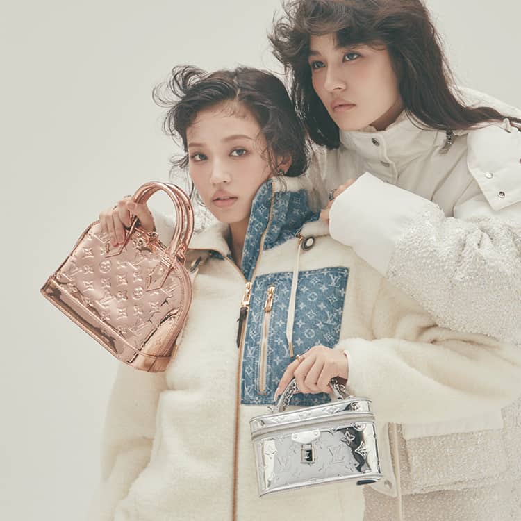 LOUIS VUITTON】冬はアプデされた“モノグラム”のバッグで心躍る時間に 