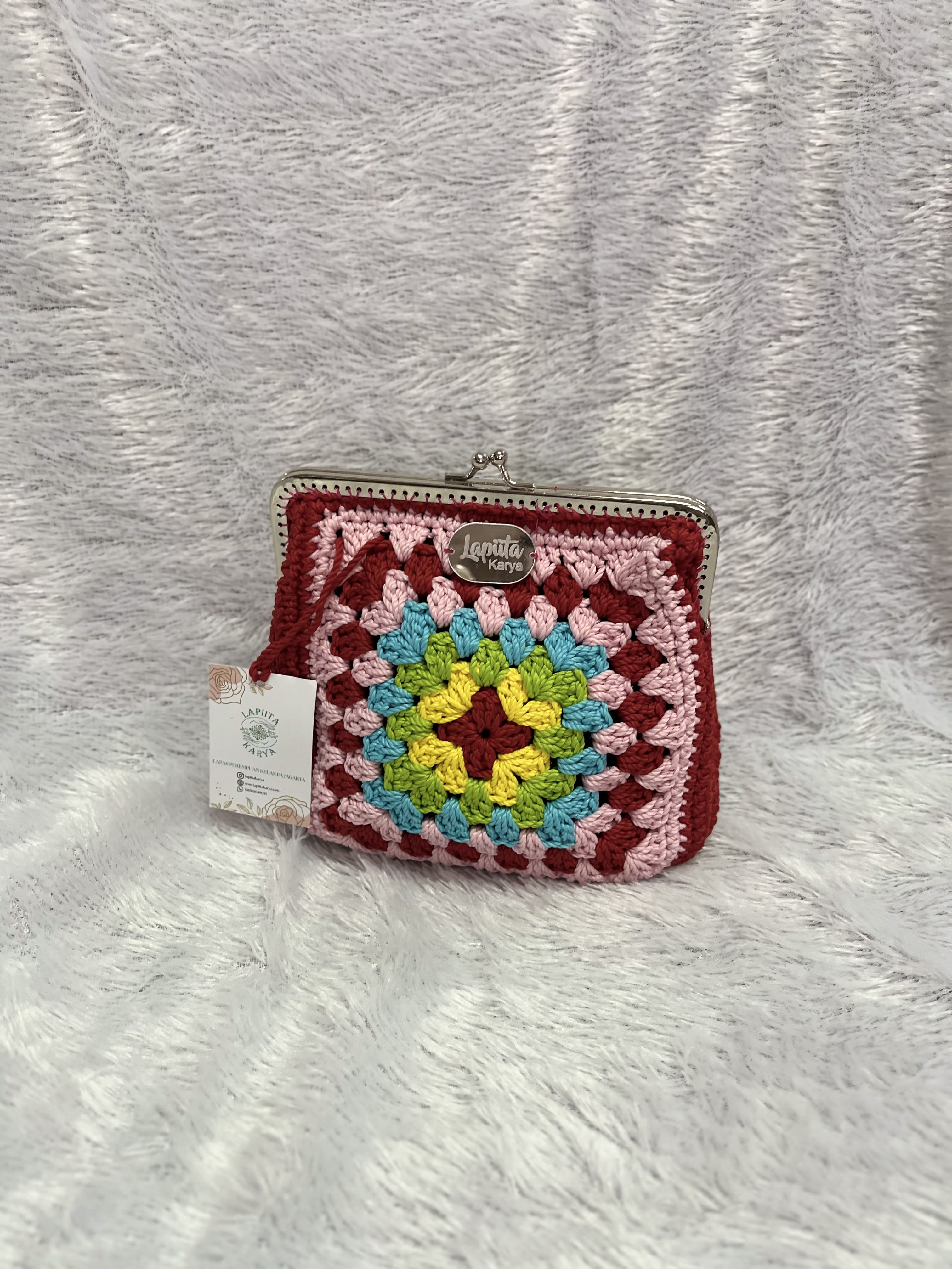 Pouch Rajut (Rainbow)