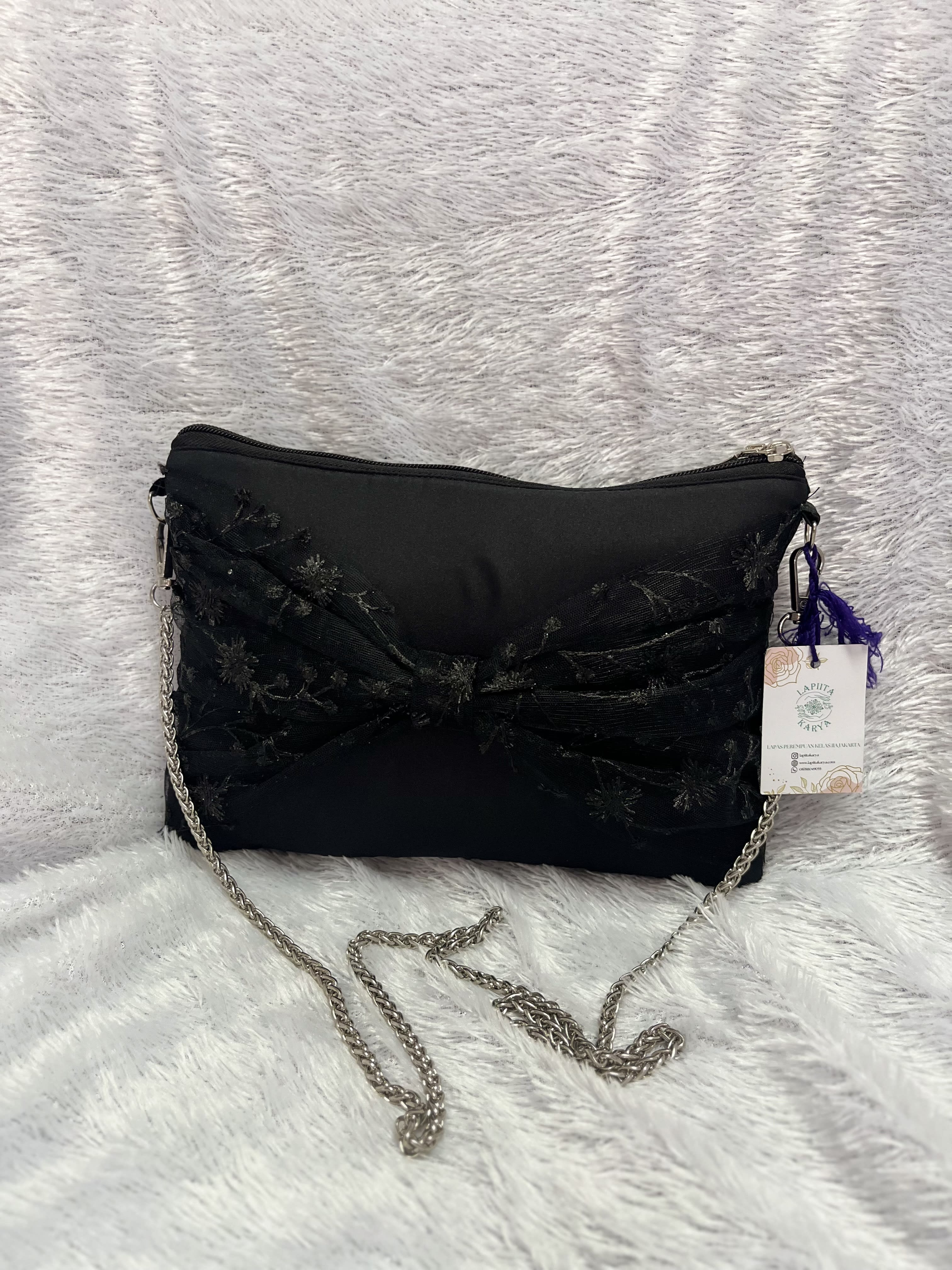 Tas Hitam Pita