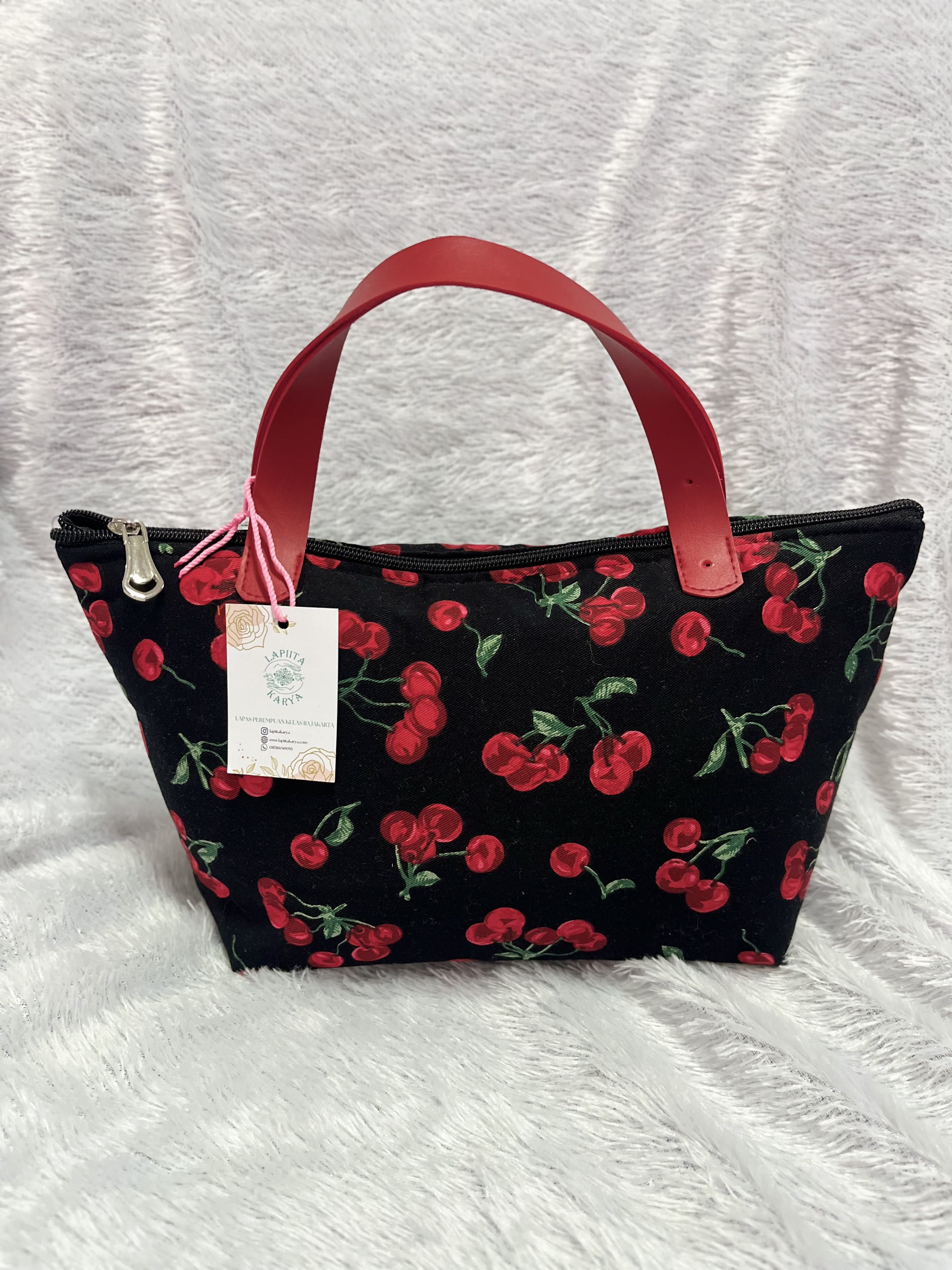 Tas Kanvas (Motif Cherry Hitam)