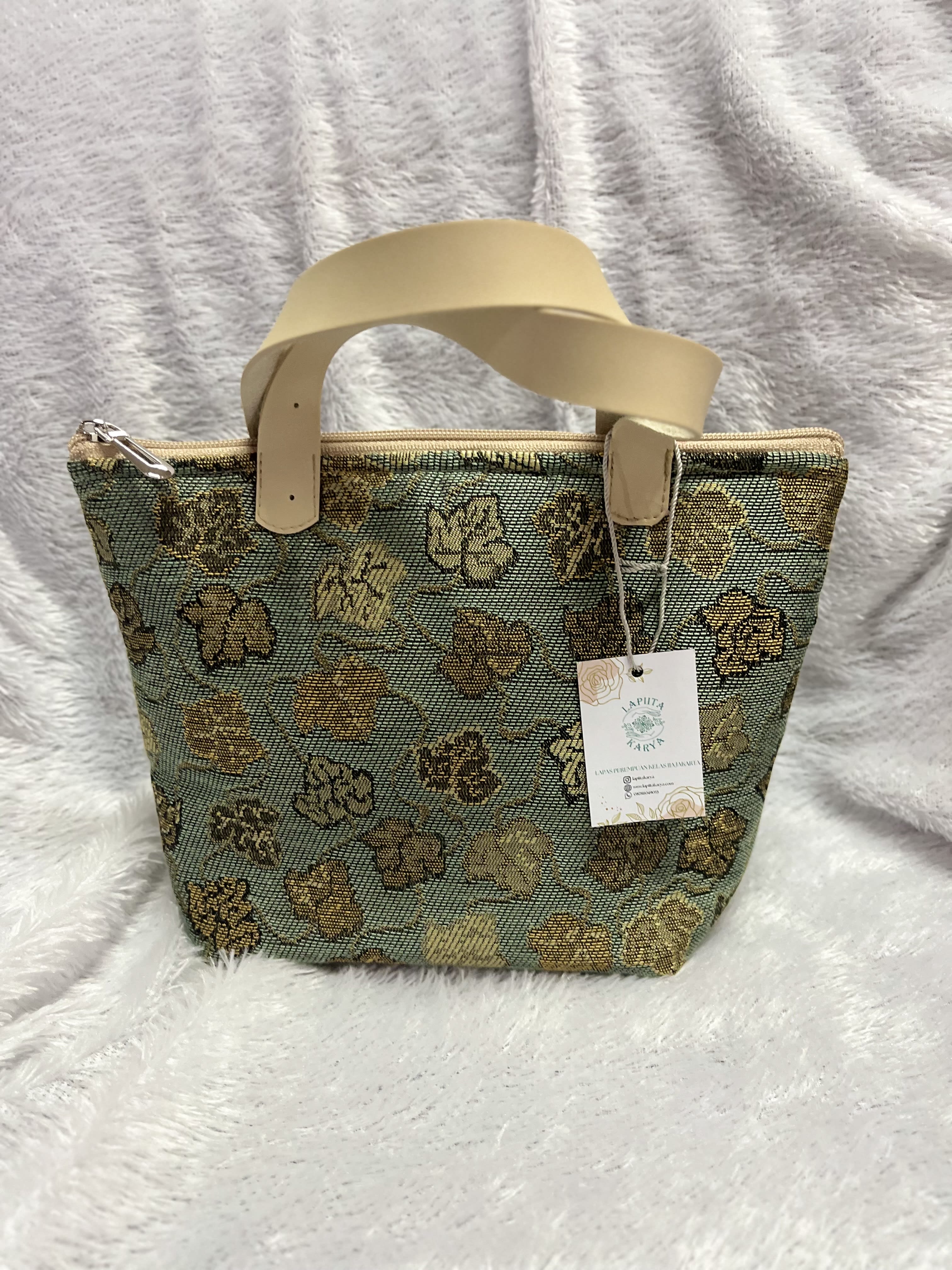 Tas Kanvas (Motif Daun Hijau)