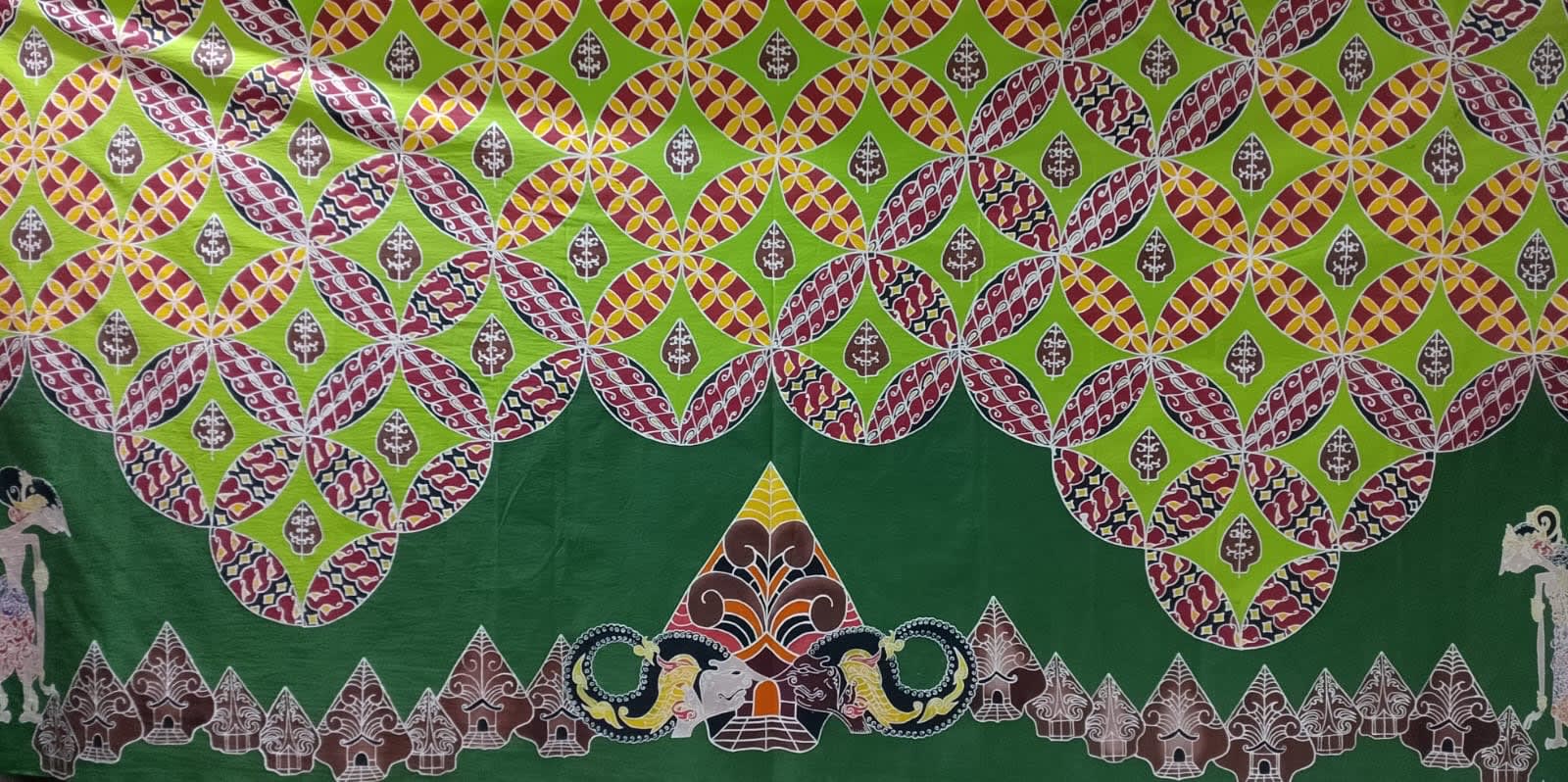 Batik Tulis (Motif Wayang)