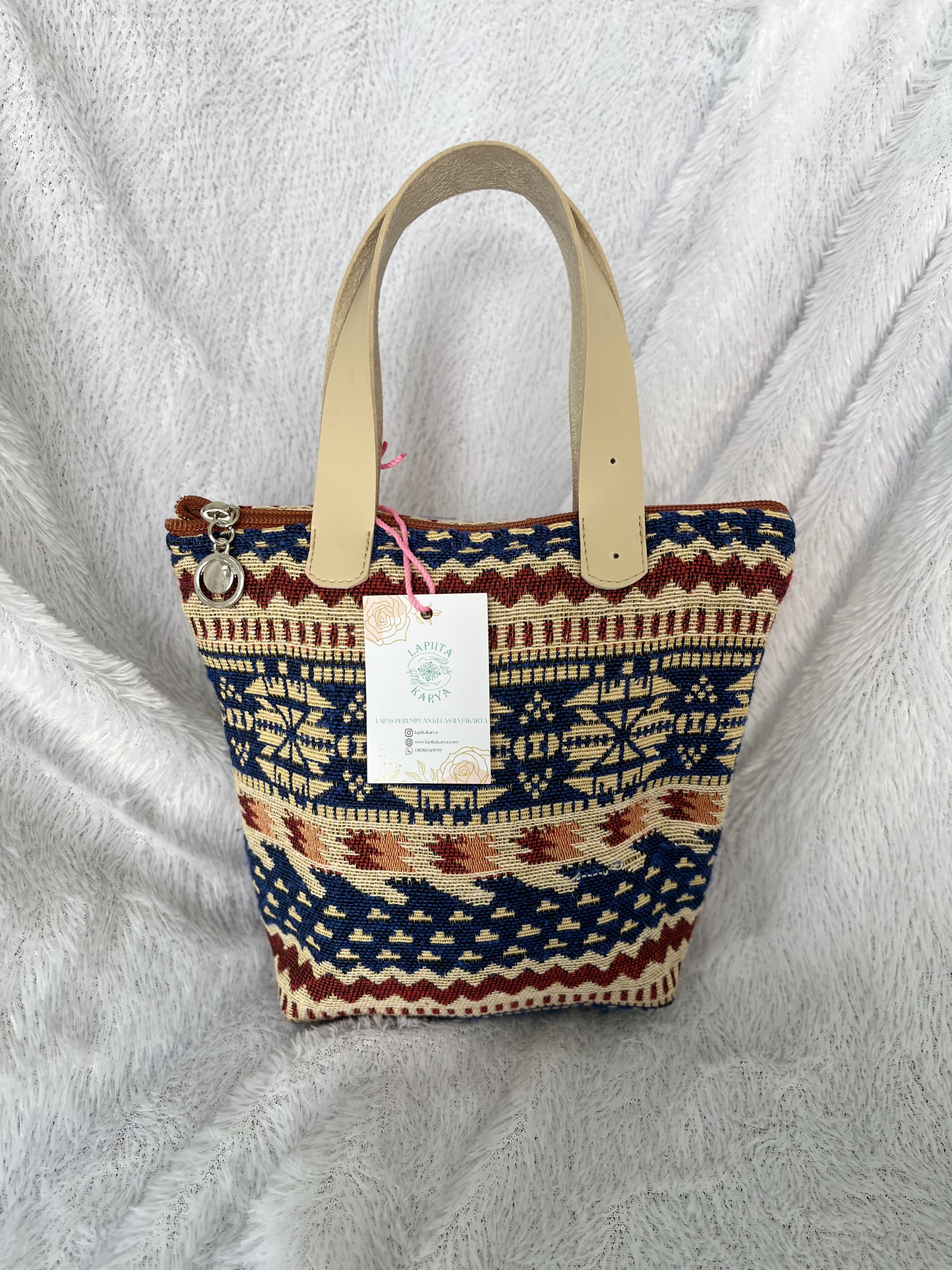 Tas Kanvas (Motif Laut)