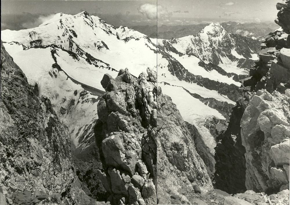 Nev. La Mesa (6.200 m.) y der. el Pico Polaco (6.000 m.) vistos desde la cumbre de La Ramada en 1963