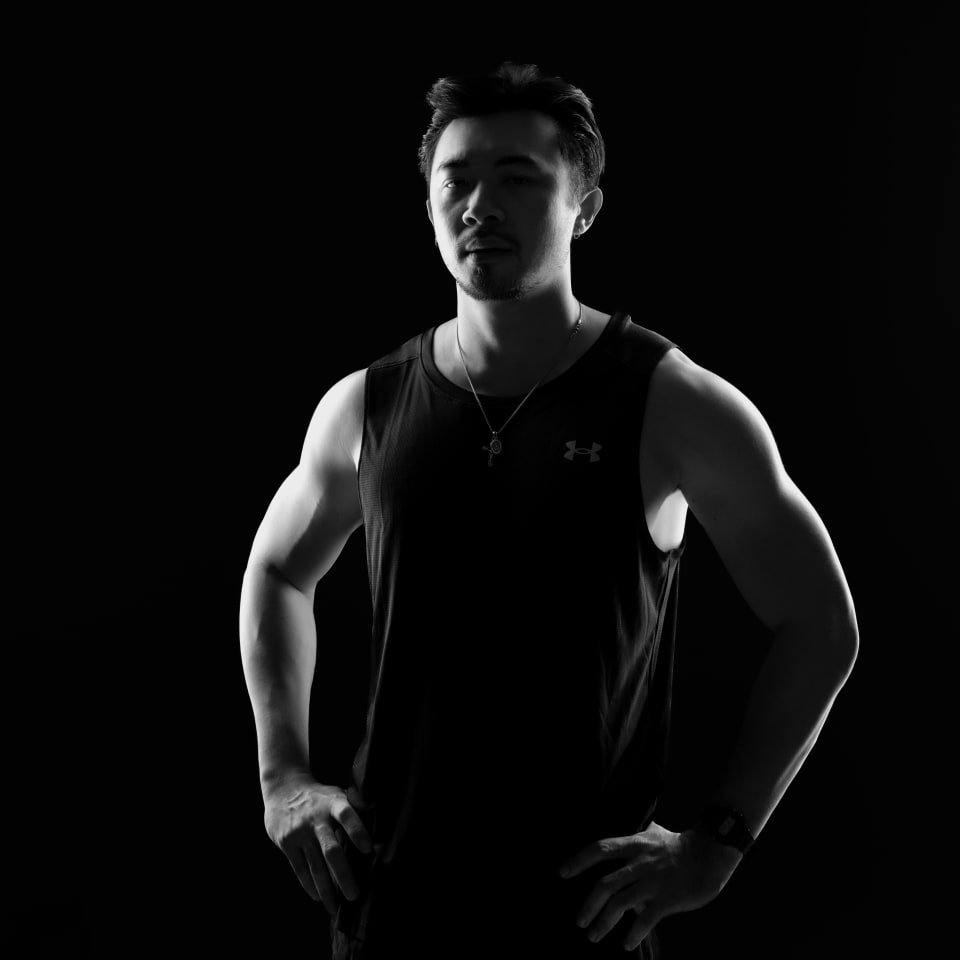 Dramatic silhouette portrait, hands on hips