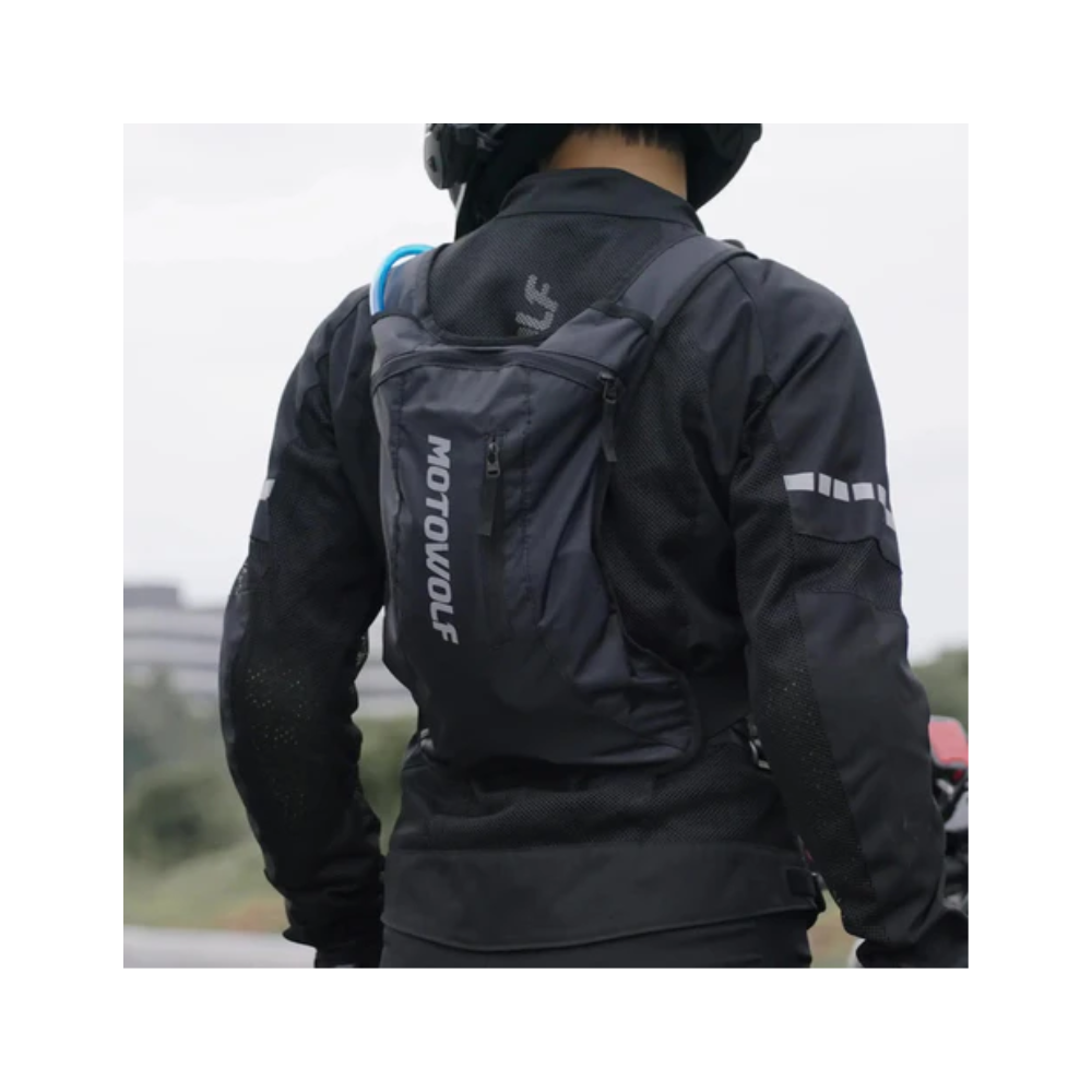 Mochila Impermeable 6L Con Bolsa de Hidratacion 2L MB7