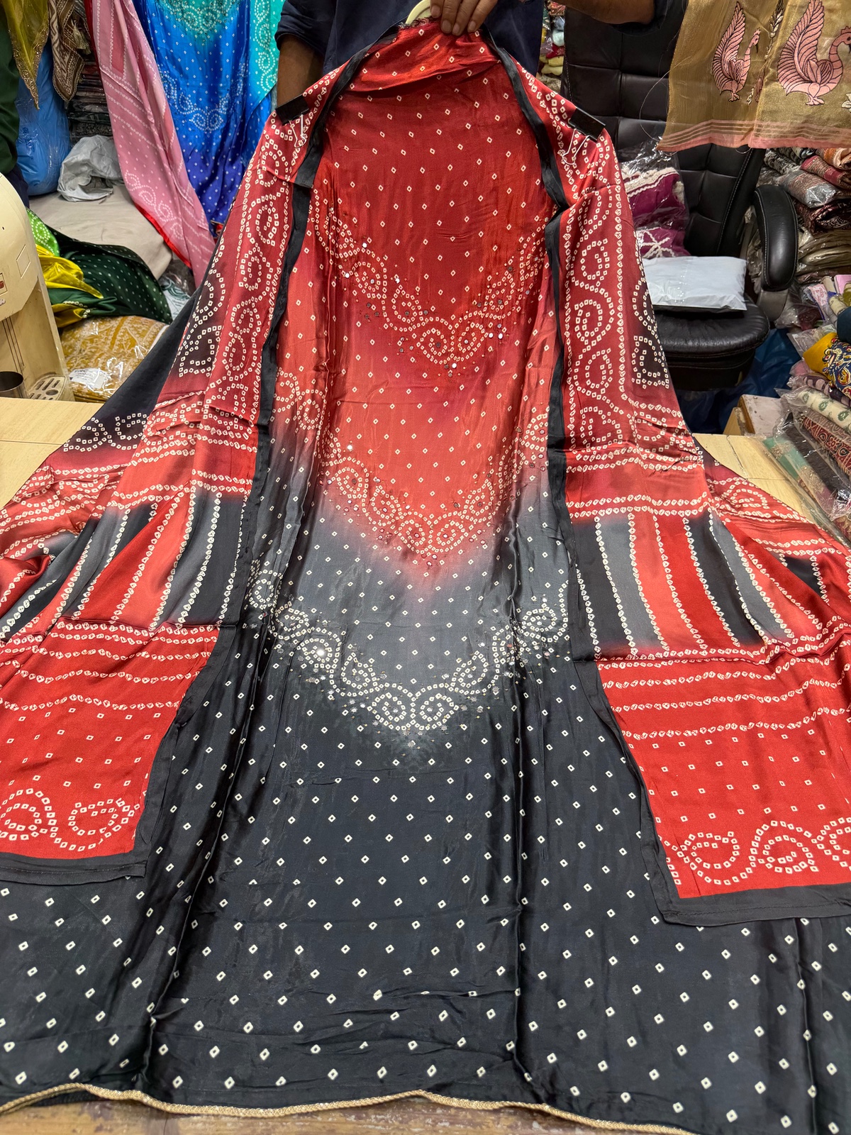 Ombre Jaipuri Gajji Silk - View 4