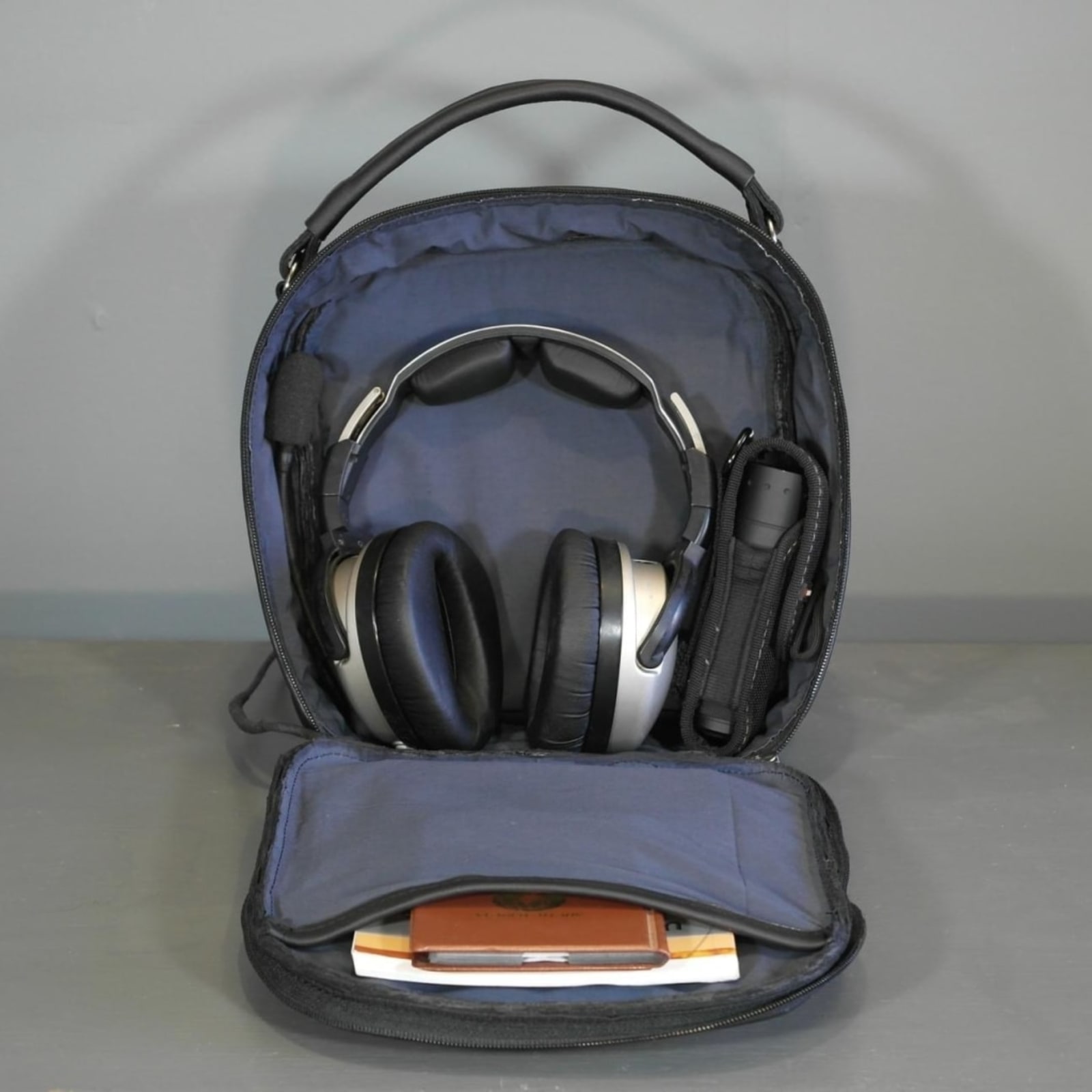 GF Headset bag - Black thumbnail