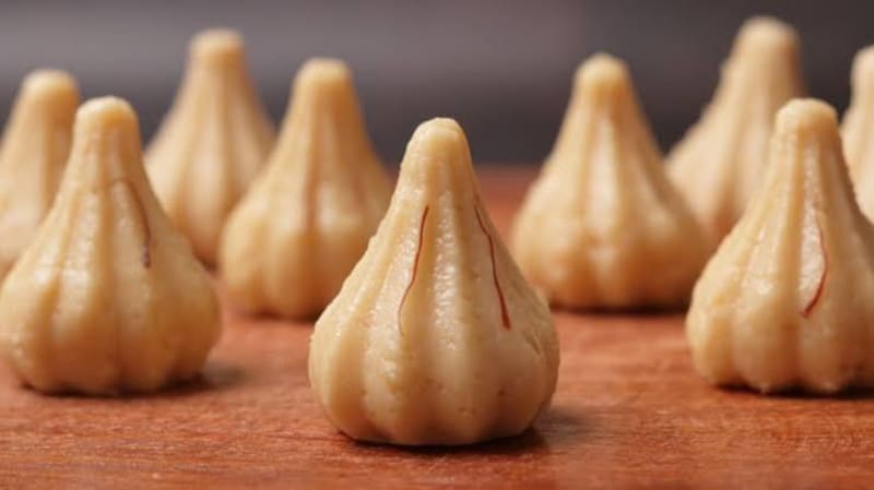 Kaju Modak — Pramanik Namkeen, Vijapur