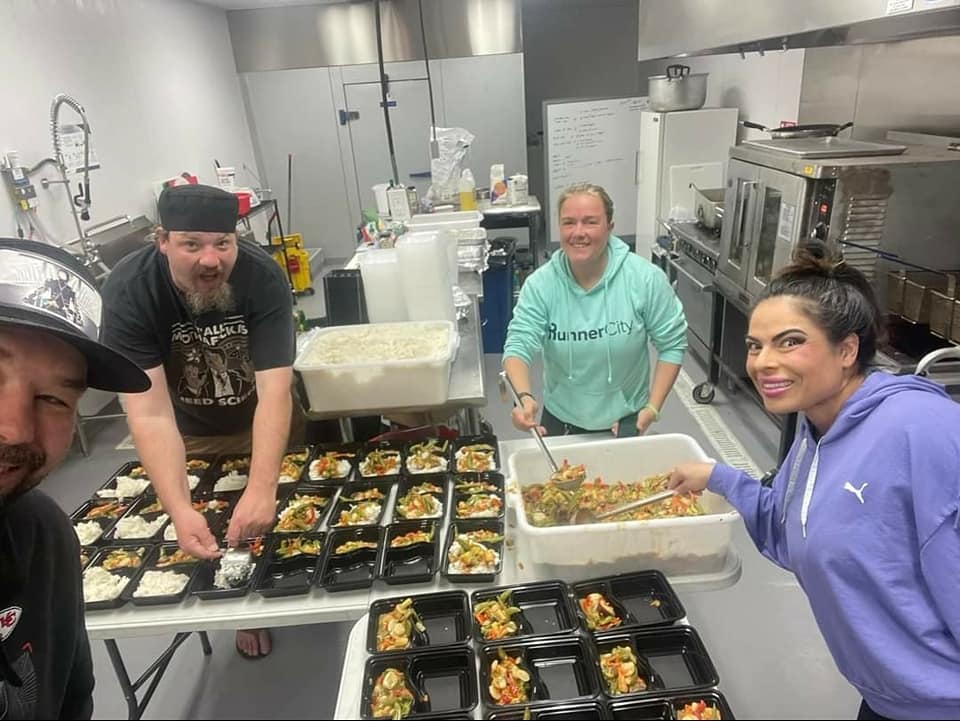 Local restaurant serves up 700 meals to tornado survivors