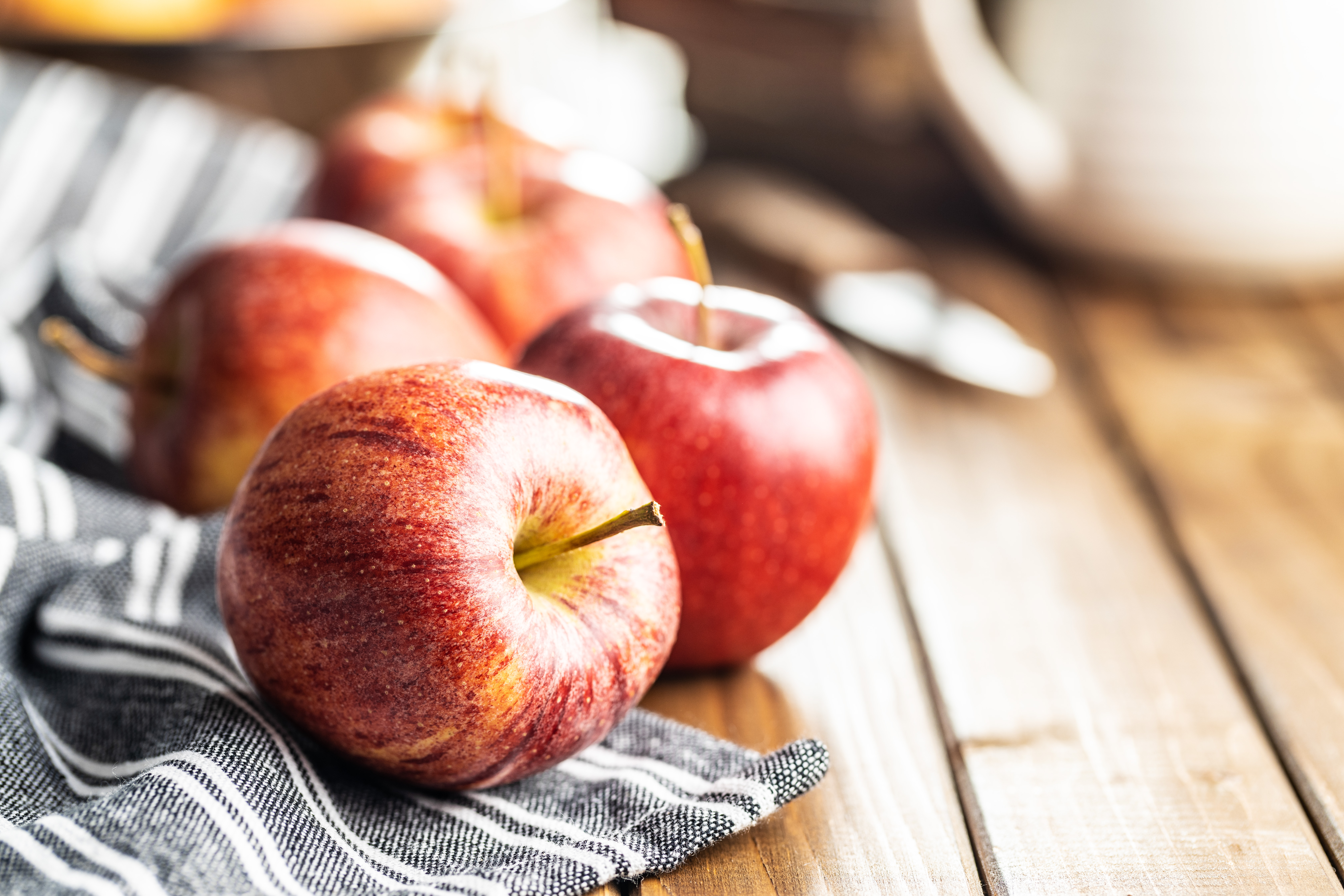 Healthy Apple Desserts to Celebrate the Holidays