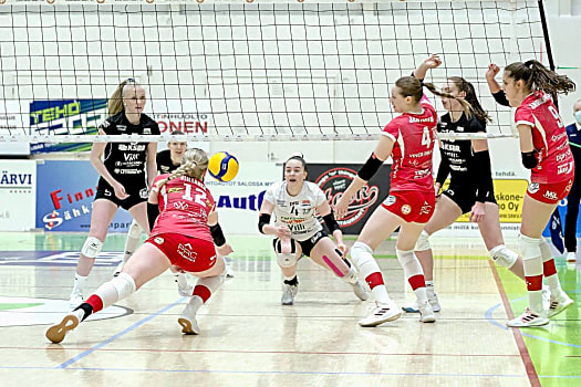 volleynetwork international - athletes - action picture - volleyball professional saana virtanen defending