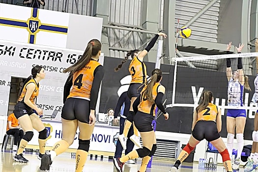 volleynetwork international - athletes - action picture - volleyball professional karolina pidhurska attacking