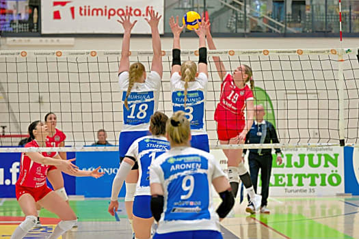 volleynetwork international - athletes - action picture - volleyball professional iina-reeta kaikkonen attacking