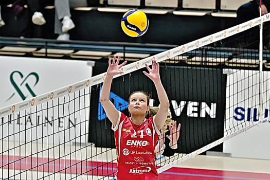 volleynetwork international - athletes - action picture - volleyball professional iida mikkonen setting