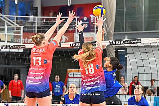 volleynetwork international - athletes - action picture - volleyball professional ella peltomaa blocking