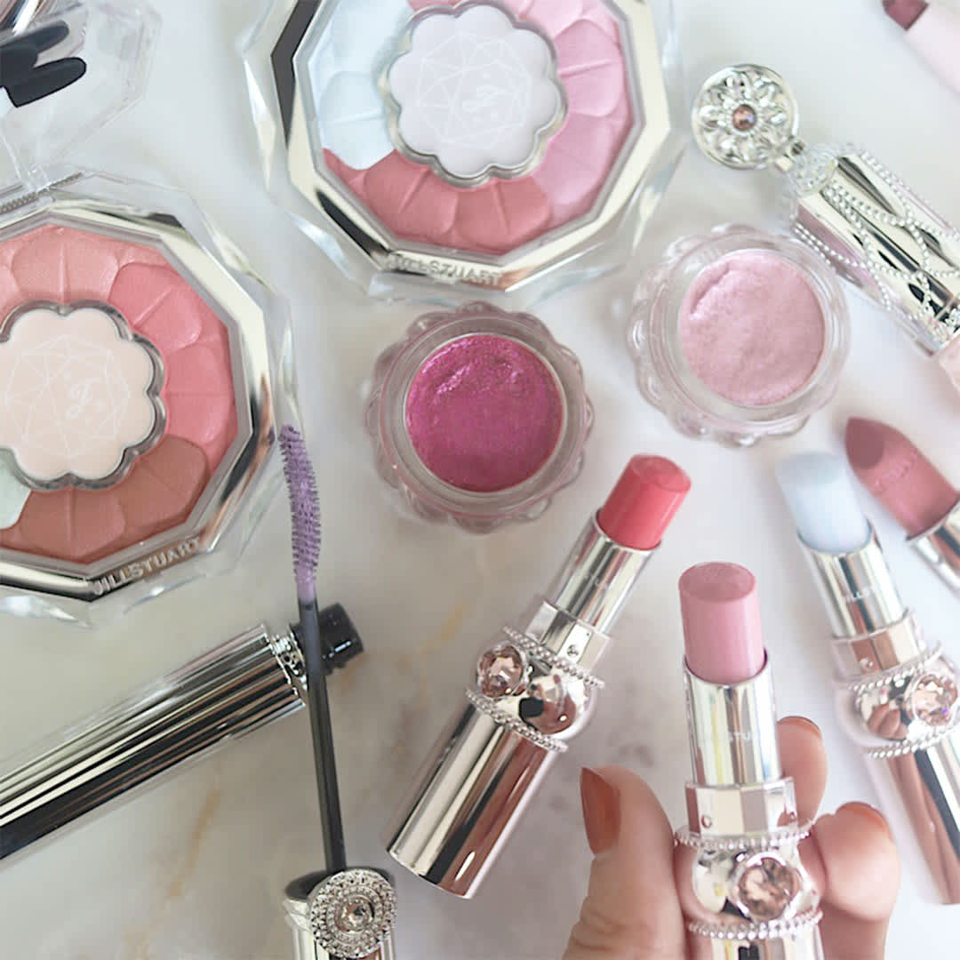 ジルスチュアートの「2024年春の新作コスメ」全色スウォッチ！イエベ