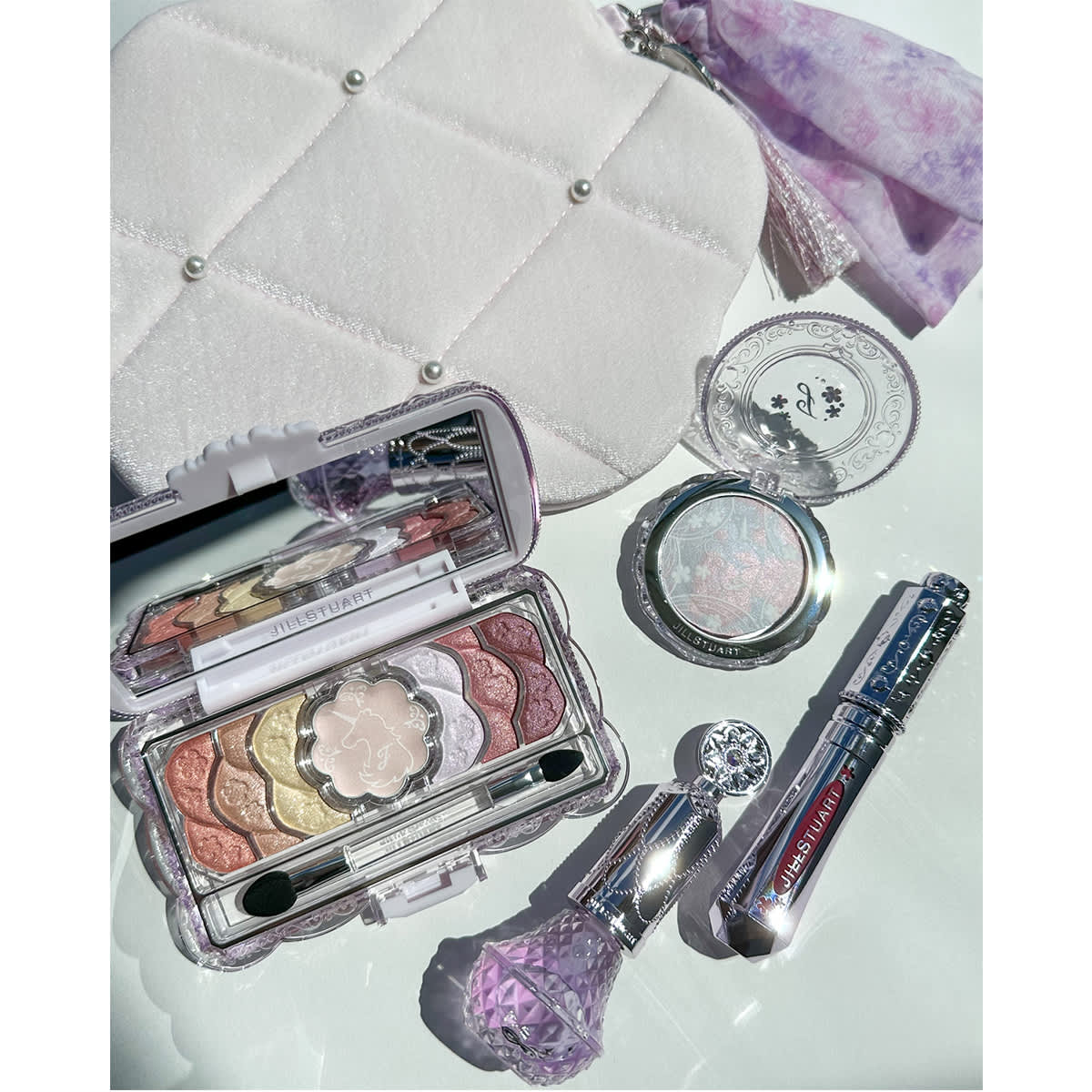 2023年クリスマスコフレ】ジルスチュアート ビューティ：「ユートピア」をテーマに花園のようなアイテムが登場 ジルスチュアート 【2023 クリスマス コフレ 限定品】 JILLSTUART