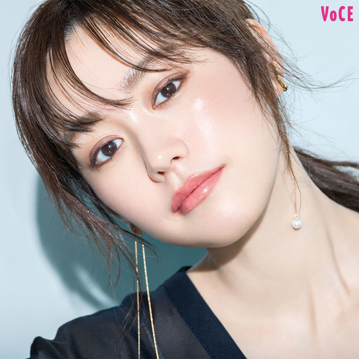 桐谷美玲】ブラウンEYEにディオールの透けチェリーリップ【夏の