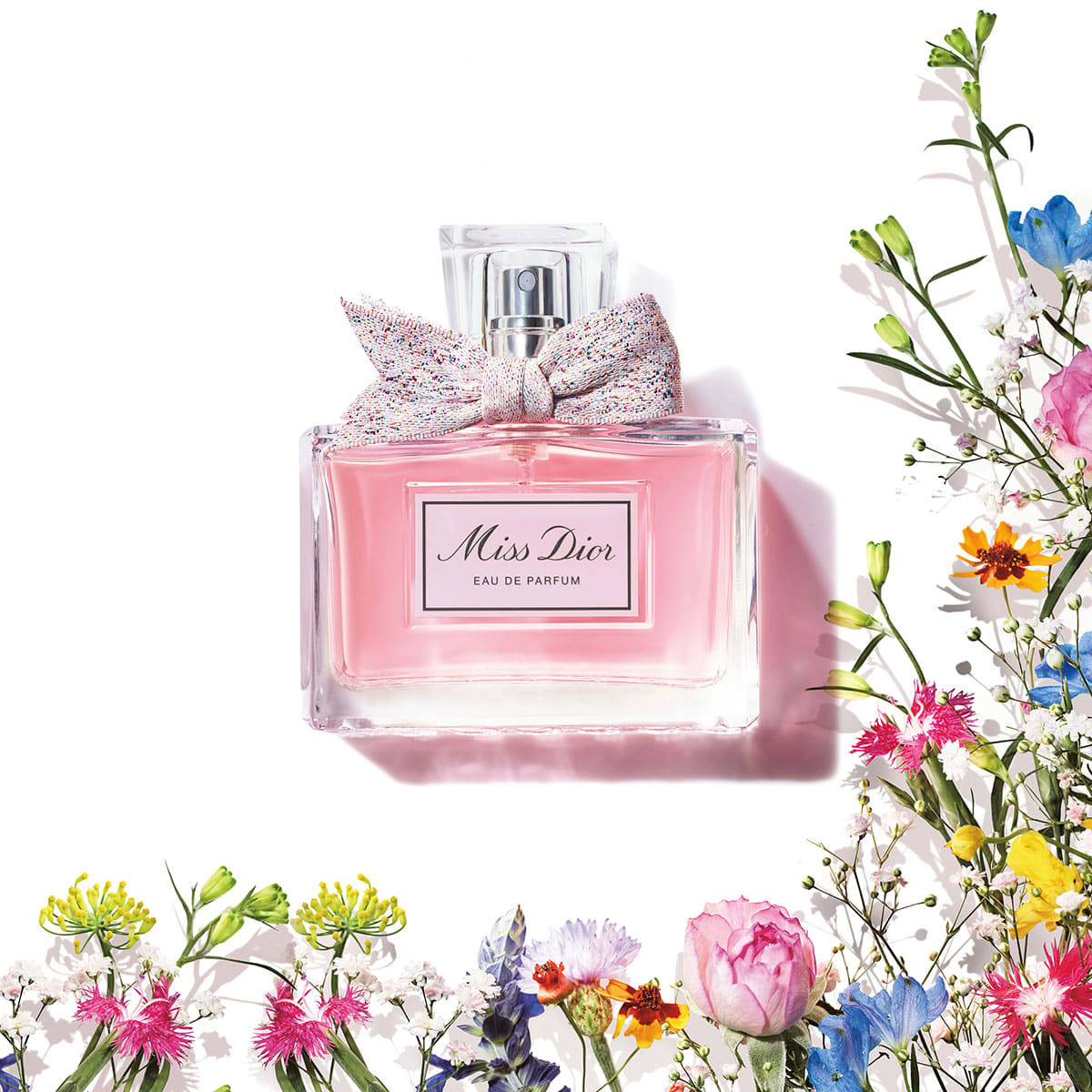 その香りは愛のため……】ミス ディオールとともに美しさに目覚める