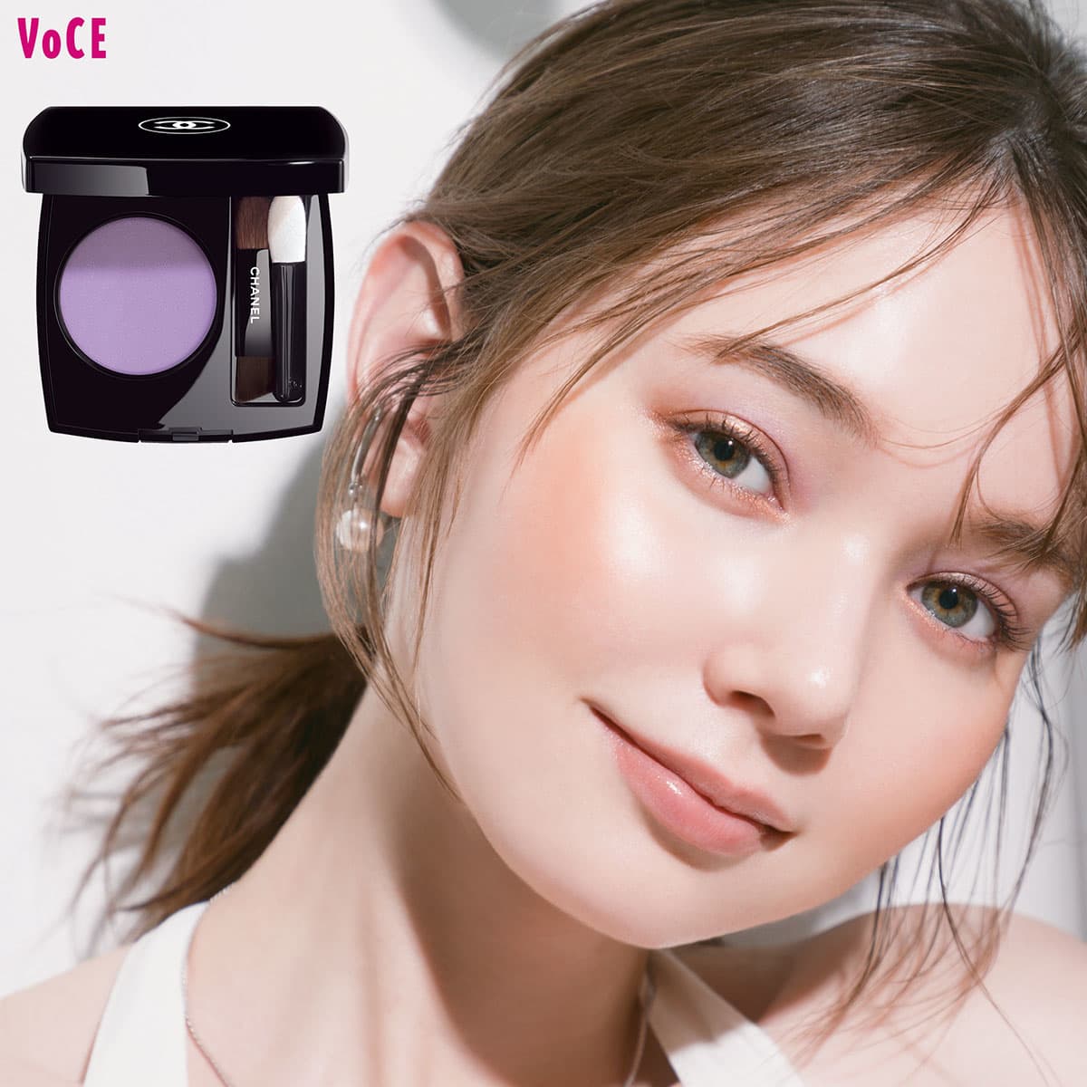 シャネルのパープルシャドウで夏を先取り！最旬ブロンズメイク【美容の