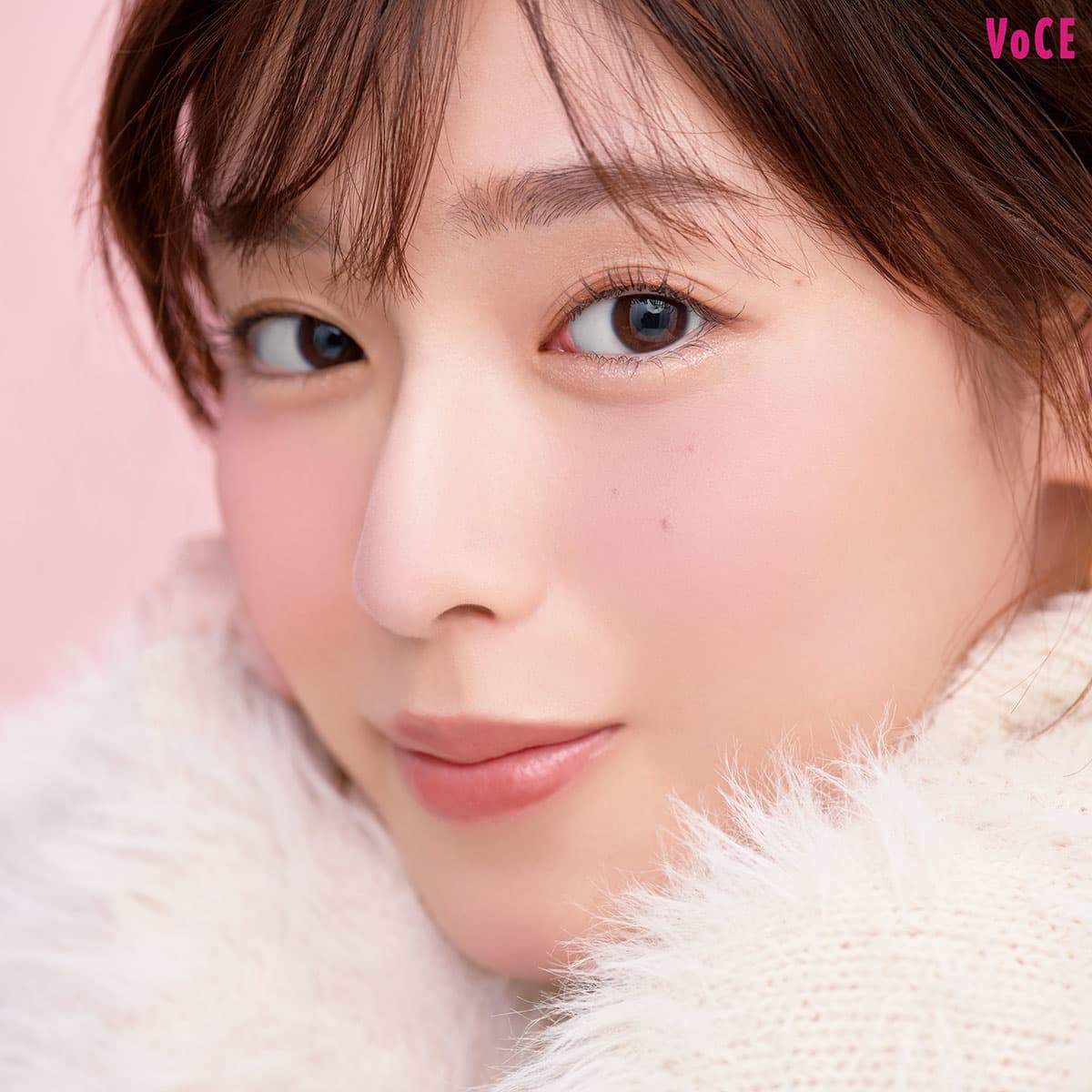 ヘアメイク岡田知子さんのメイクレシピ】セミマット×青みピンクでほわ