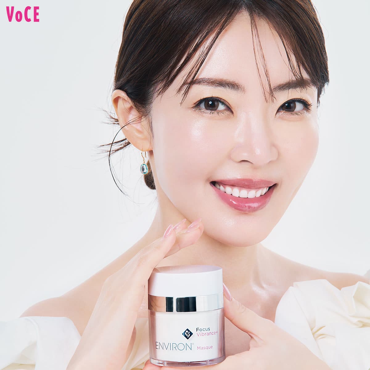 ぷるぷる杏仁豆腐肌・大野真理子さんも大ファン！夜用集中ケアマスクで