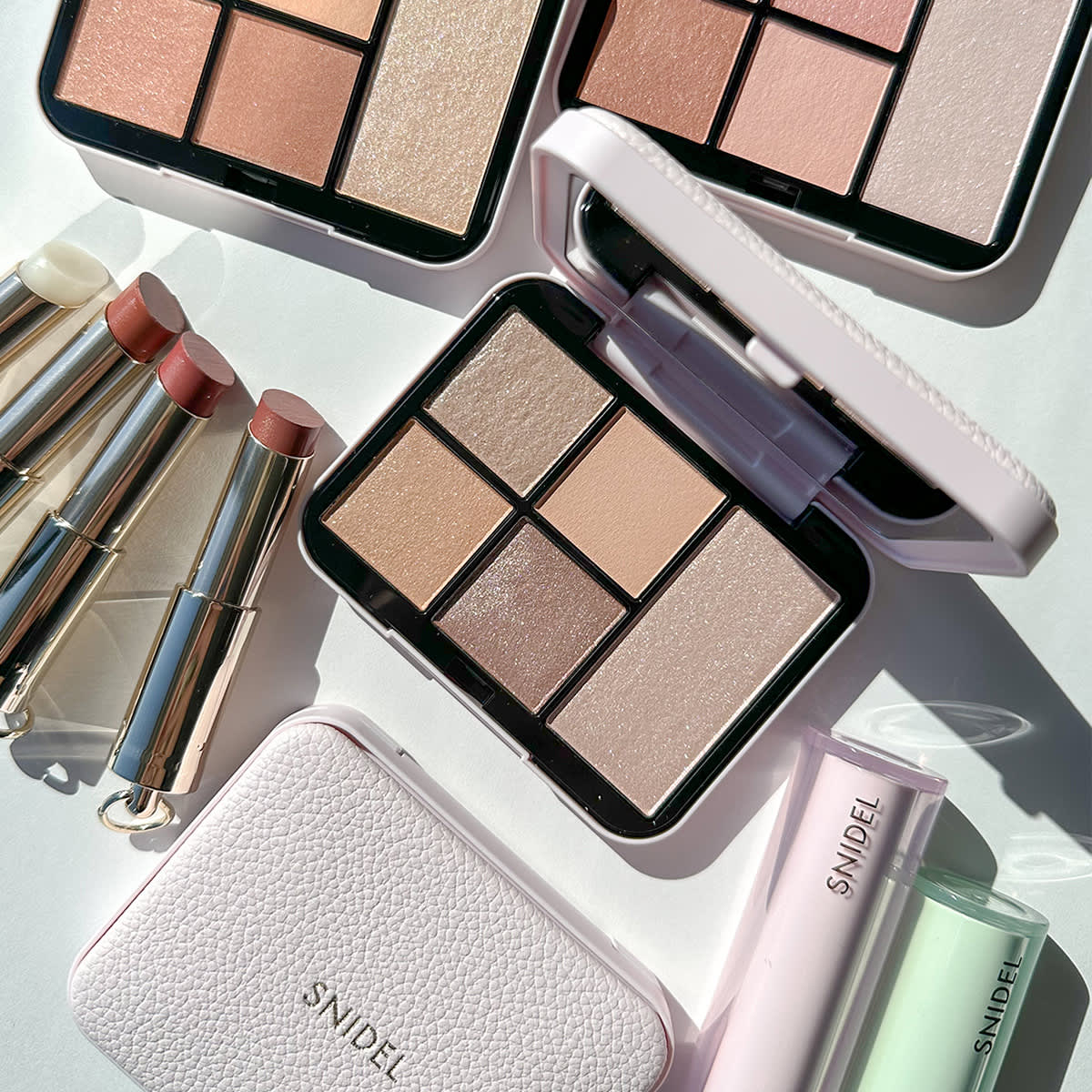 スナイデルビューティ・夏コスメ2025】人気アイテムの新色や限定リップ