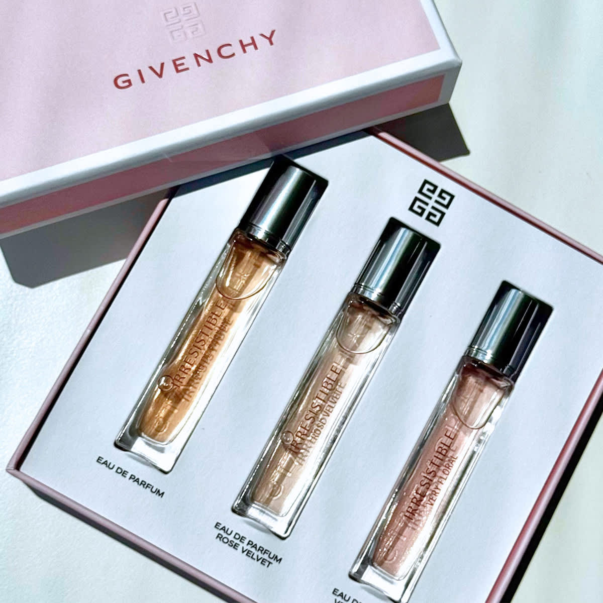 givenchy_xmas_main.jpg