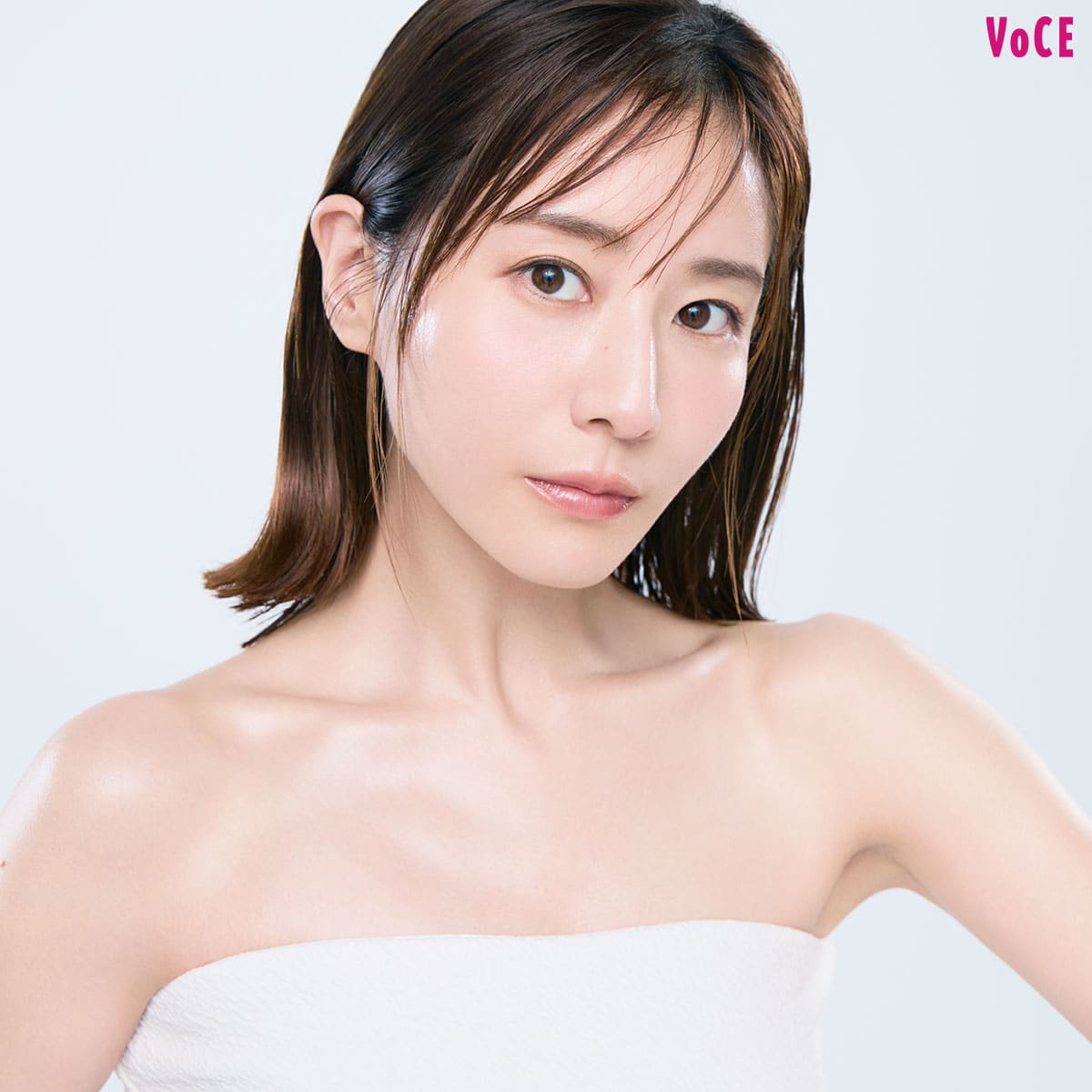 田中みな実は「ボディにも美容液」。うるおい透明美肌は顔だけじゃなく