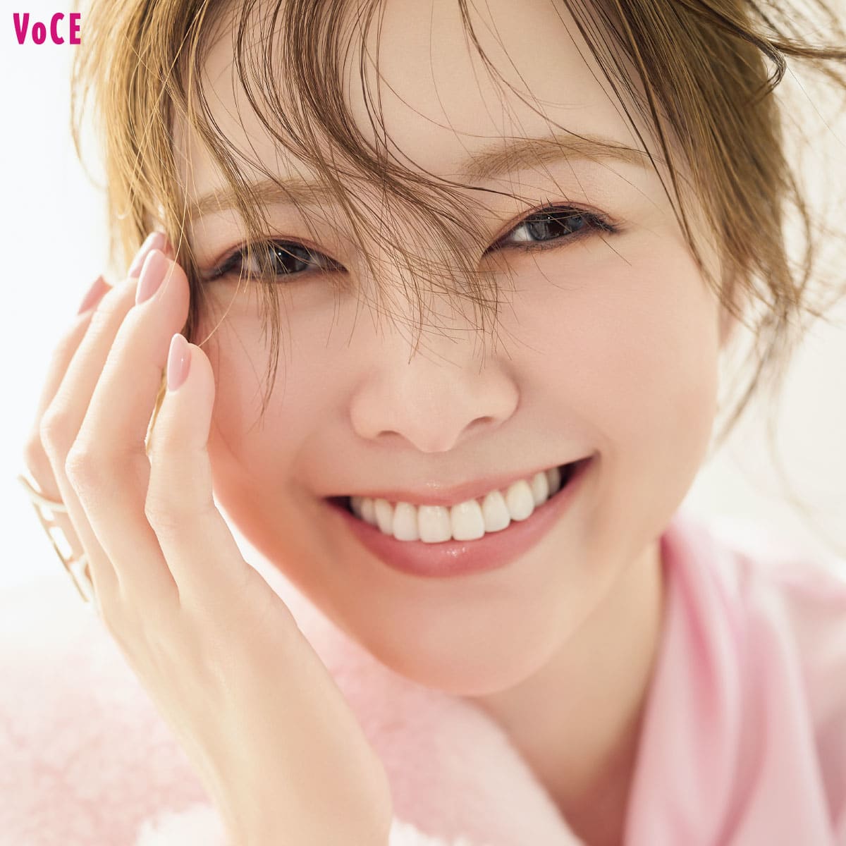 白石麻衣】アイドル卒業から5年、愛され続ける理由とは？【COVER