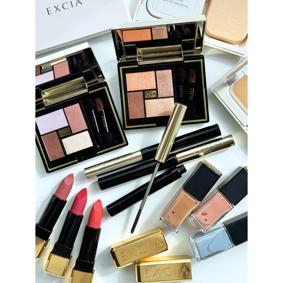 エクシアの夏コスメ2026】気品あふれる春夏メイクコレクションが登場