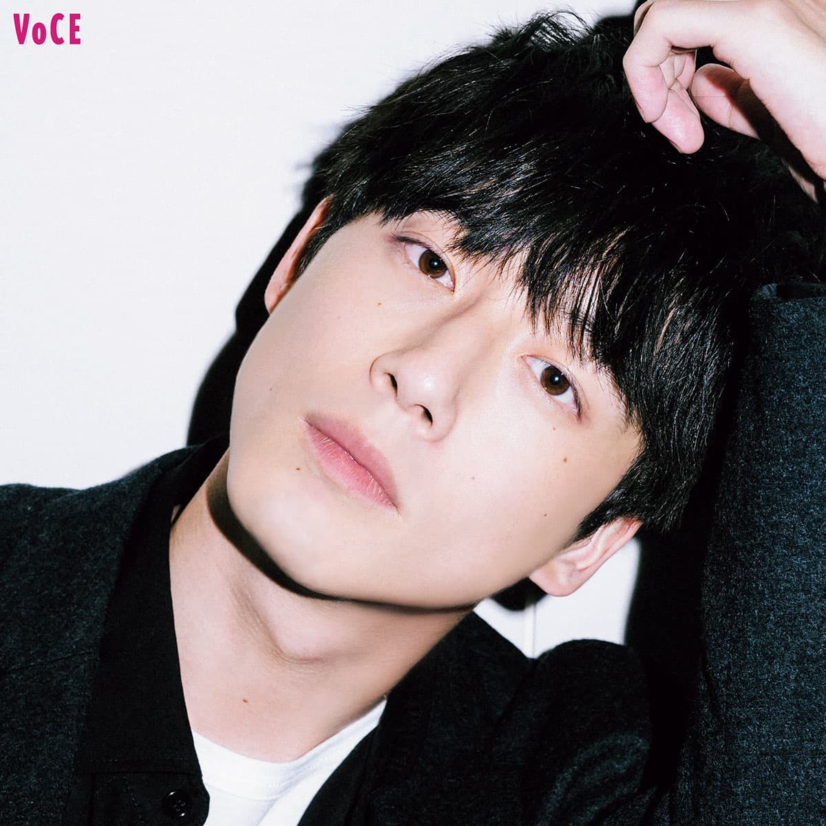 坂口健太郎】たまに肌荒れしても気にしないようにしています【VOCE特別 
